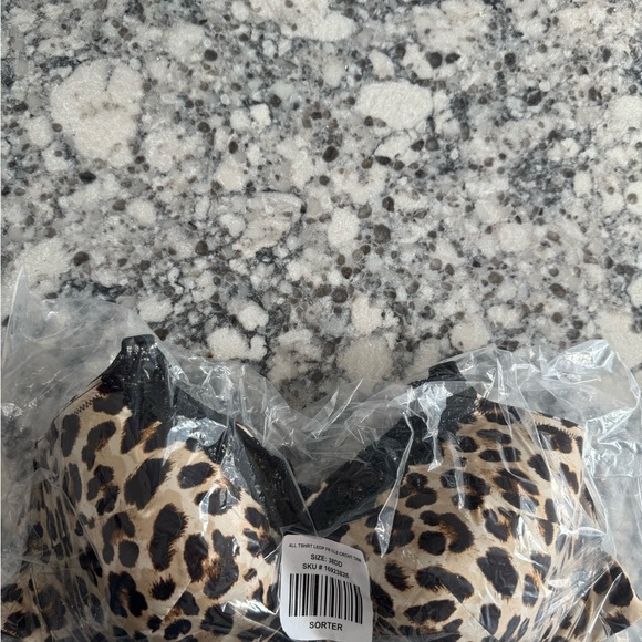 Torrid Racer back Leopard Print Lace Bra with Black Accents - Picture 3 of 3